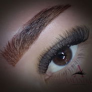 Servicio de aplicación de pestañas pelo a pelo y depilación de cejas y tinte de cejas - Img 57403038
