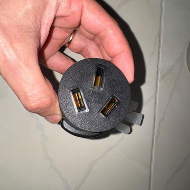 Vendo este Adaptador Kanayu 50Amp RV a estufa NEMA 14-50P a 10-50R para plantas eléctrica y estaciones de energia - 3/4