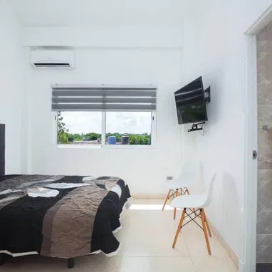 Apartment for Rent in Nuevo Vedado, Havana | 3 Bedrooms | Fully Furnished | Garage | Internet - Img 122558048