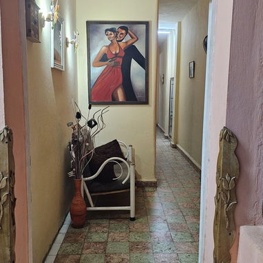 Vendo casa en Playa a una cuadra de la Avenida 19, puerta calle,  placa libre. - 2/3