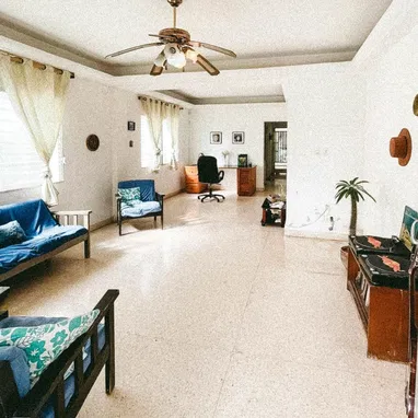 Venta de casa lineal en Goicuría 10/10 ( NH-4097) pago en euros - Img 107193013