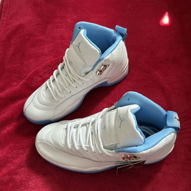 Jordan retro 12 - 2/5