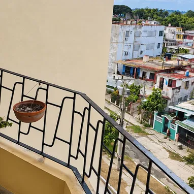 🏠 **SE VENDE APARTAMENTO EN EL CERRO – REPARTO MARTÍ** - 2/7