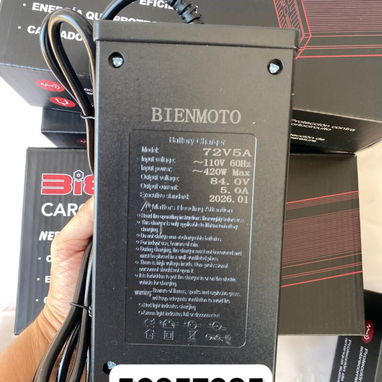 35 y 40 USD CARGADORES🔋 DE LITIO PARA MOTOS Y BICIMOTOS🛵🏍️ - Img 123004713