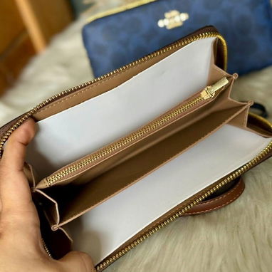 Cartera larga C COACH - Img 124072914