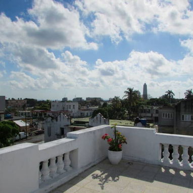📱 Renta de Hostal con Máximo Confort y Habitaciones con Baño Privado - Img 116115573