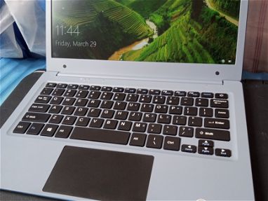 Laptop nueva  de 6ta gen Pantalla full hd 1920x1080 batería 6horas es ultra fina y cómoda - Img 64543568