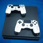 Play 4 slim pirateado 1TB lleno de juegos 2 mandos - Img 52995758