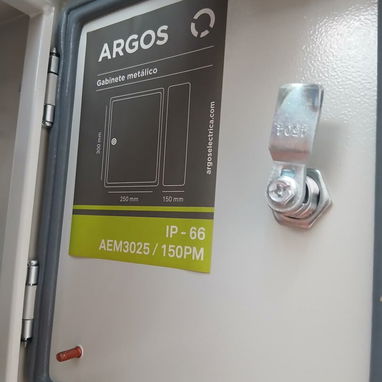 Gabinetes de Seguridad metálicos - 3/4