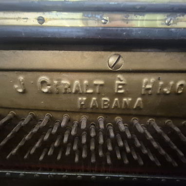 Venta de piano vertical en buen estado - Img 126324002