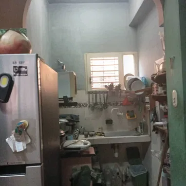 Casa Semi-independiente 2 plantas 2 cuartos 2 baños frente calle portal 26mil Playa 13y70 por 53582376 - Img 124976671