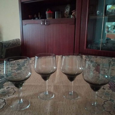 Elegantes copas vintage en color humo - Img 114966066