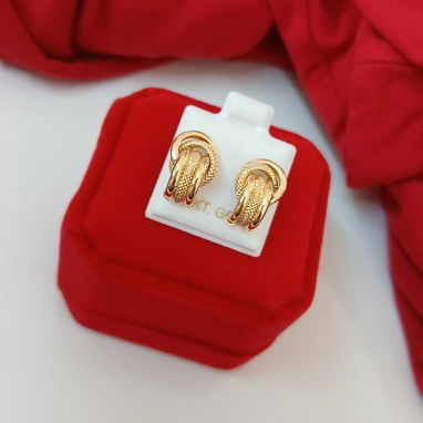Variados modelos de aretes de oro 10k - 9/10