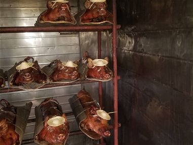 Cerdo asado para una cena especial en un momento especial - Img main-image