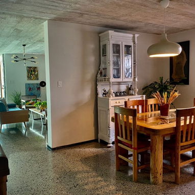 Rento casa independiente de 3 habitaciones por tiempo indefinido en nuevo vedado + GARAJE Y WIFI +53 63689791 - Img 102153600