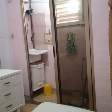 Disponible sólo para estudiantes extranjeros en Plaza Rev. Renta lineal - 7/8