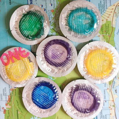 ONE. Preservativos/Condones. - 2/4