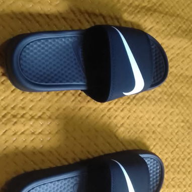 Chancletas marca Nike - Img 122266491
