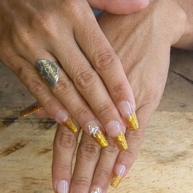 Servicio de manicura y pedicura - Img 124652392