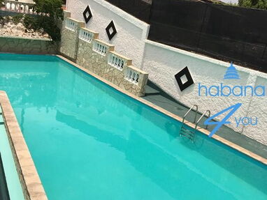 Hermosa casa de 9 habitaciones climatizadas con piscina. WhatsApp 58142662 - Img 63048861