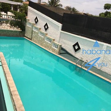 Hermosa casa con piscina.  Reservas por WhatsApp 5 8142662 - Img 120341337