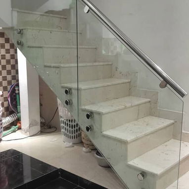 🤩 💯 🔝 🔨 🪛 RECIENTE INSTALACIÓN 🪛 🔨 🔝 💯 🤩 Barandal para escalera, de cristal 10mm, sujetado con Herrajes y tu - Img 122509788