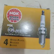 Bujías NGK nuevas en su caja - Img 54592902