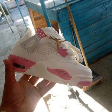 retro 4 , de buena calidad - 2/5