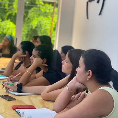 Academia Nadja/ cursos internacionales - 3/3