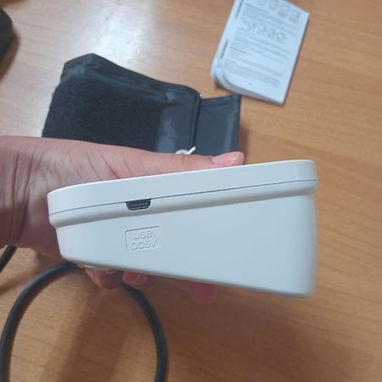 MONITOR DE PRESIÓN ARTERIAL DE BRAZO - 4/9
