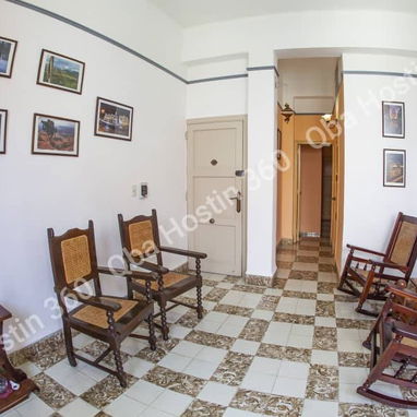 Renta en el corazon de La Habana Vieja de 1 habitacion doble para 4 personas. - Img 105774345