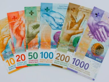 compro Francos Suizos y Euros - incluyendo monedas y billetes rotos y de series anteriores - Img main-image