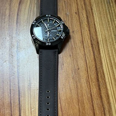 Reloj con pulsera de cuero marron, para hombre.Ideal para uso diario, ecemros casuales y formales - Img 123184023