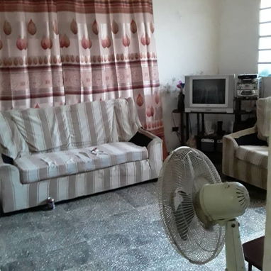 Se Vende Casa Biplanta con Cafetería en Marianao - 3/7