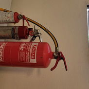 Extintores contra incendios de 1kg y 6kg - Img 58094670