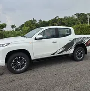 Camioneta mitsubischi 2024 okm venta o negocio llamar al 50169513 - Img 50925240