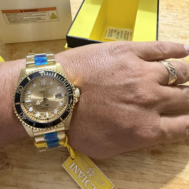Reloj Invicta - 6/9
