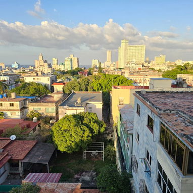 RENTA EN VEDADO - Img 116478160