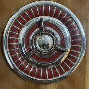 MERCEDES BENZ , SE VENDE TAPA DE LLANTAS ANTIGUA TIPO MERCEDES. PRECIO 70 USD , DECORACIÓN DE AUTOMVILISMO BELLEZA CROMA - Img 55717164
