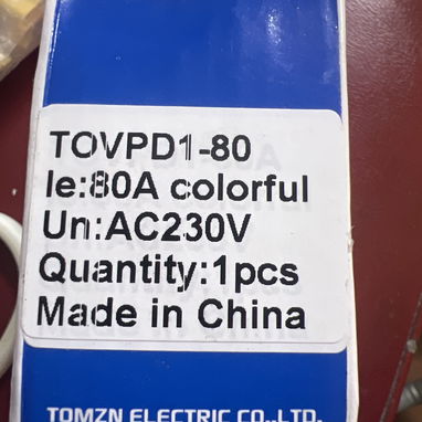 Protectores de voltaje marca TOMZN - 3/4