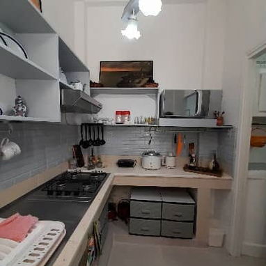 Apto en zona turistica de la Habana Vieja-2do nivel-71 m²- construido 1946-edificio y propiedad en perfecto estado - 7/10