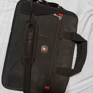 Vendo maletín mediano pera laptop - Img 55825896