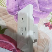 Tomacorriente con cargador para movil usb y puerto C llamar 78605934. - Img 44905184