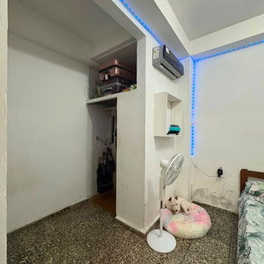 Casa semi-independiente ubicada en la calle 60 cerca a 31 - Img 125227071
