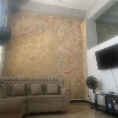 Se vende casa puerta de calle en La Habana Vieja en 60 mil - Img 125119383