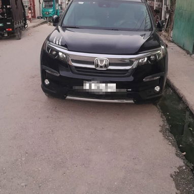 Honda Pilot - 3/4