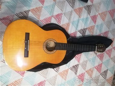Guitarra Acústica con forro !!! - Img main-image-45787650
