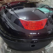 Maletero de Moto Nuevo con sus cierres y llaves - Img 58289920