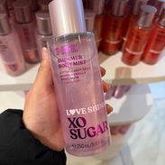 Fragancia XO Sugar L💜ve Shimmer de la Línea PINK🩷 de Victoria's Secret - Img 56709611