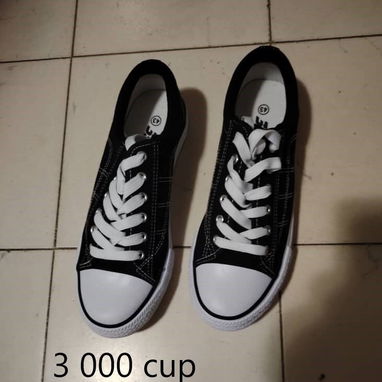 Se venden varios pares de zapatos - Img 114329364